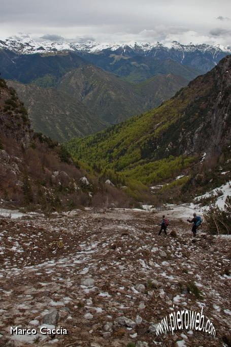 42_Poi giù in una valle incantata.jpg